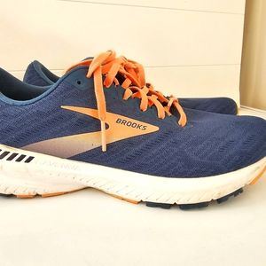 Brooks Ravenna 11 Majorca Blue & Coral Training Running Shoes.  Women’s size 10